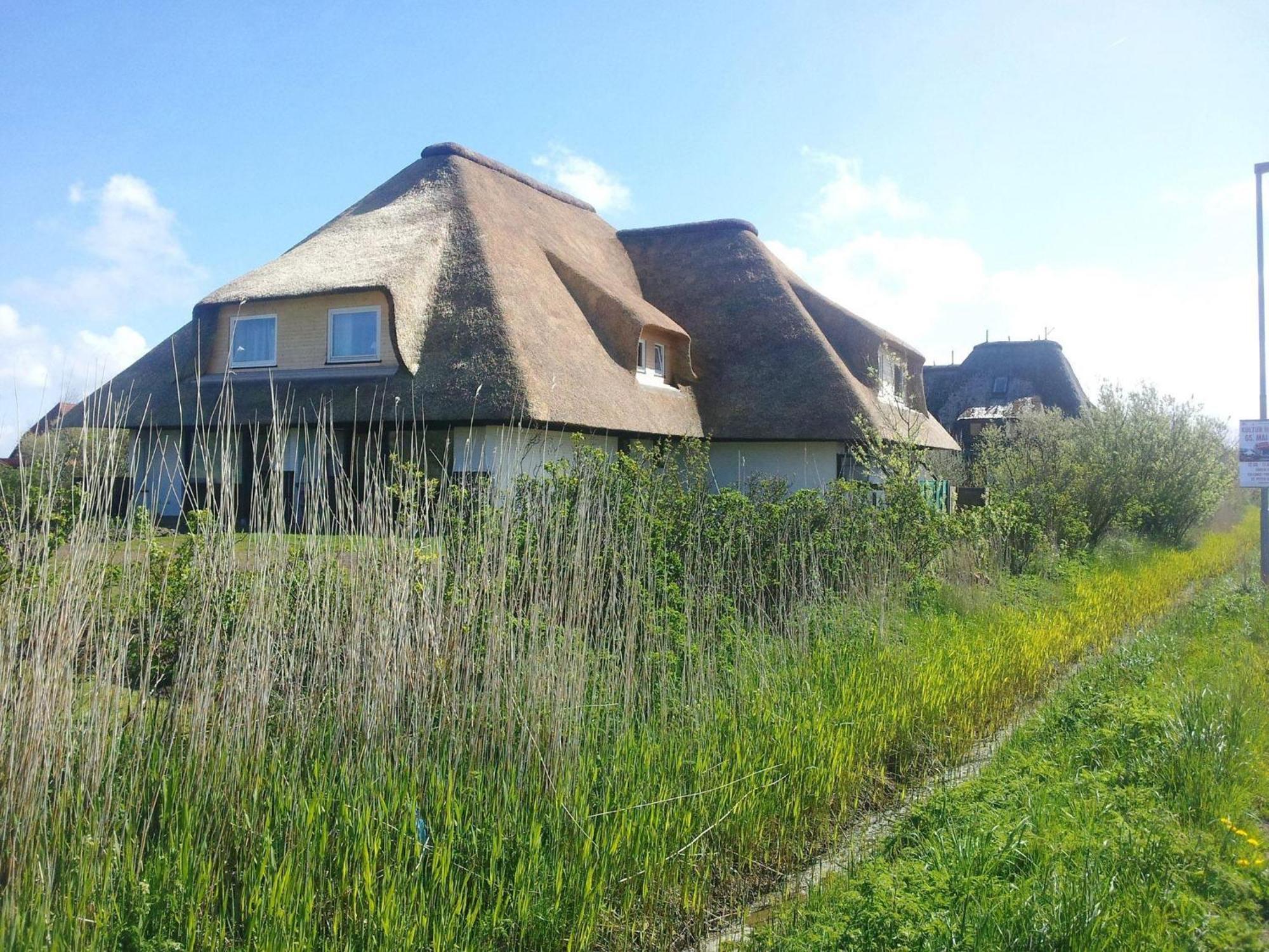 Haus-Duewelswarft-Whg-Delphin Apartment Sankt Peter-Ording Bagian luar foto